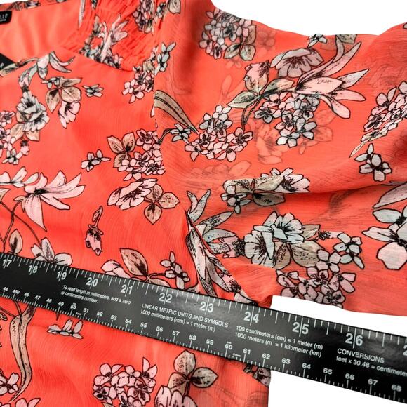 SARA MICHELLE NWT Womens 2X Coral Pink Floral Tie Neck Crepe Tunic Blouse Ruffle - Picture 5 of 7
